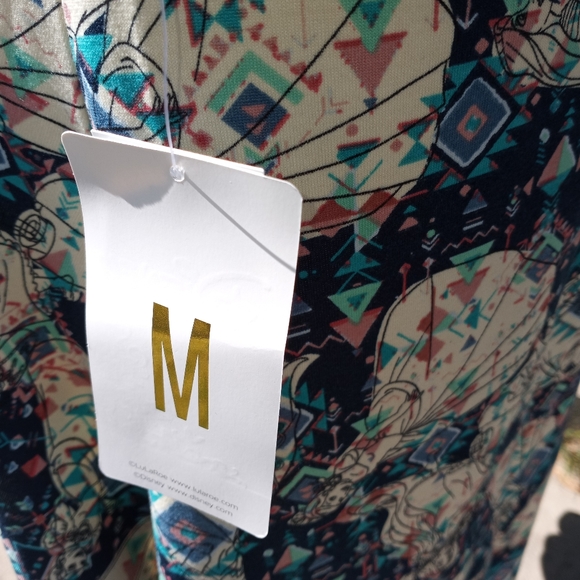 Lularoe Disney Womans Blouse Short Sleeve Nwt Princess Retro Blue Purple White M - Picture 7 of 7